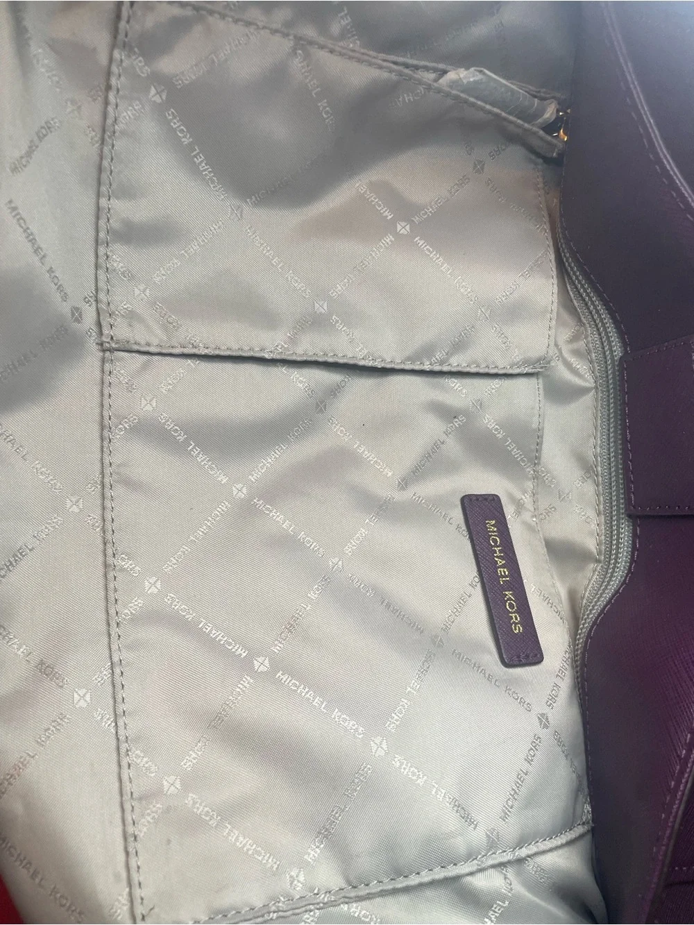 Authentic Michael Kors Purse #0102NCO Cynthia Medium Satchel in plum/dark purple
